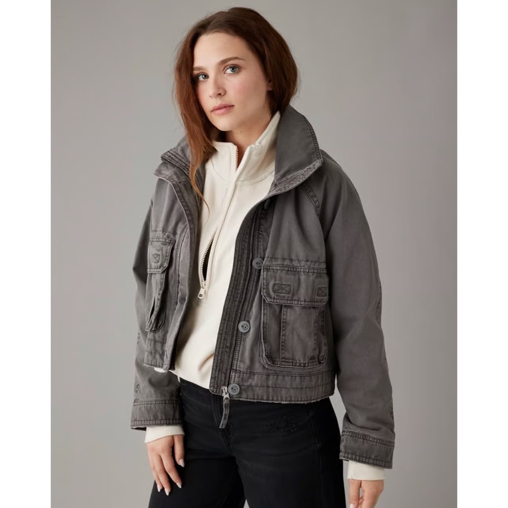 NWOT American Eagle Outfitters Cropped Charcoal Gray Cotton Cargo Jacket, Small